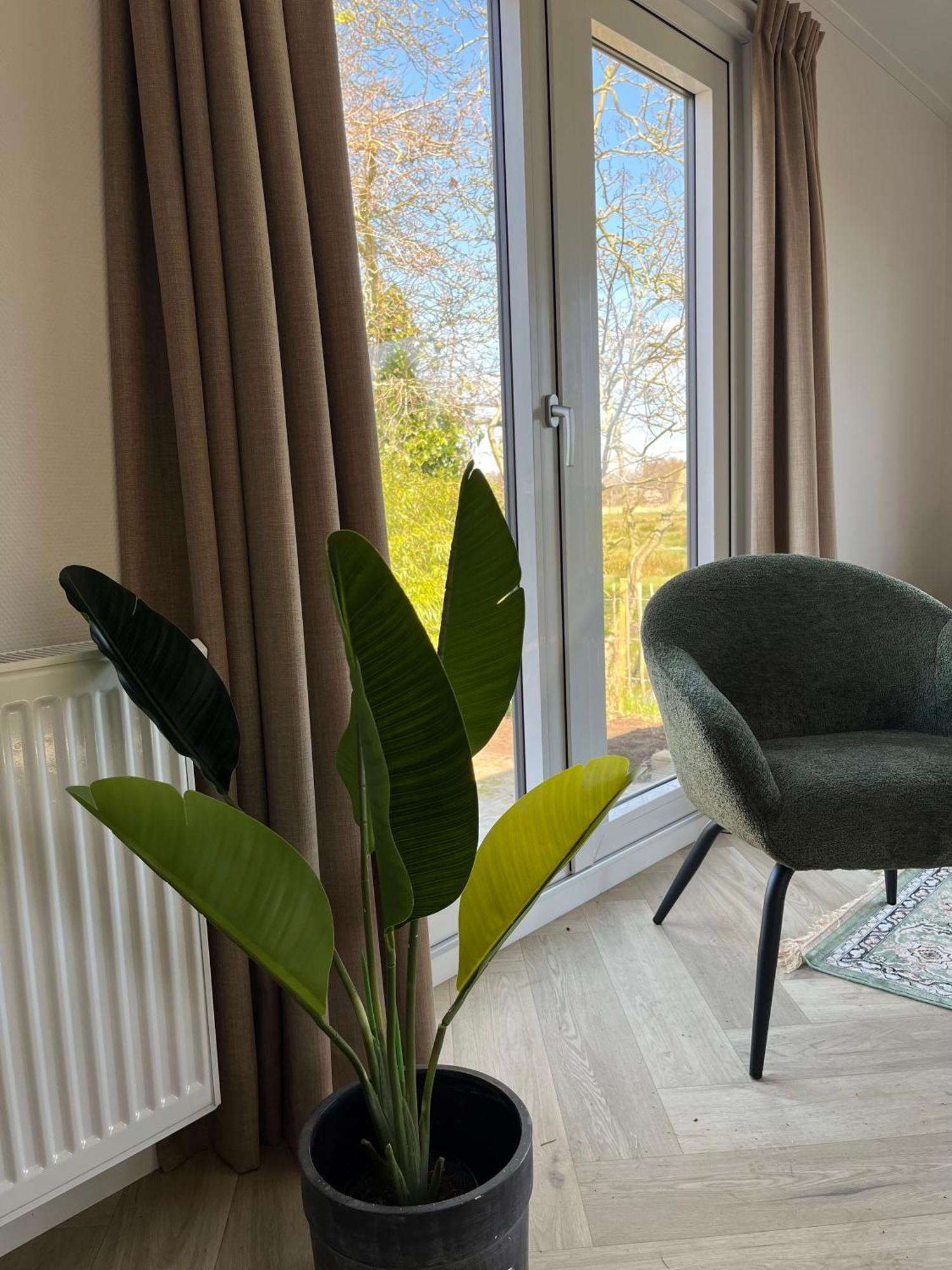 Couette-café Simmerwille B&b- Camping- Bootverhuur Earnewâld